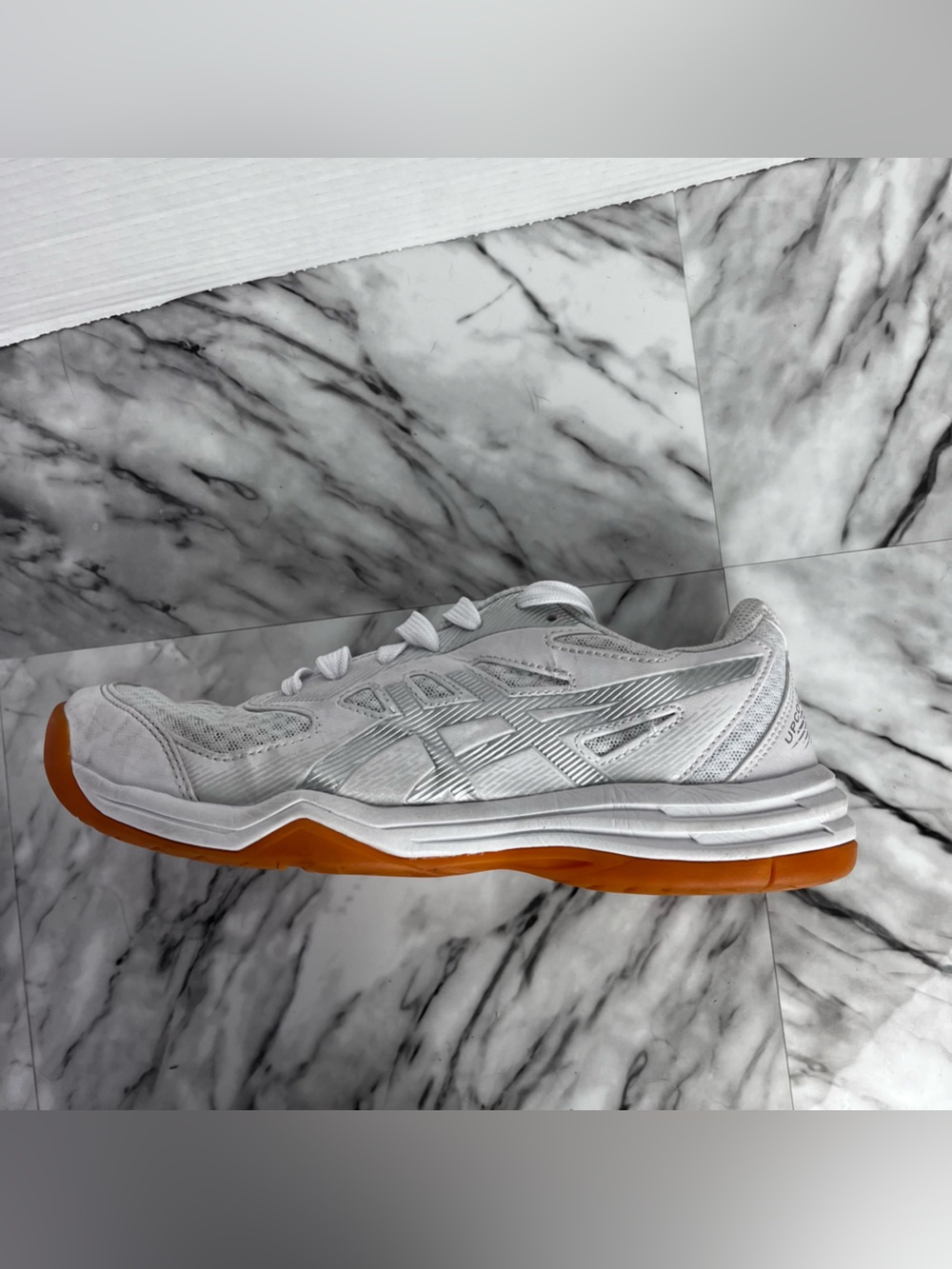 ASICS upcourt 6 sneaker court shoe trainer.